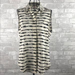 Parker Silk Sleeveless Split Back Button up Small